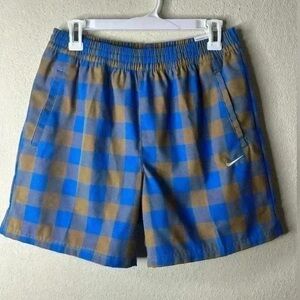 Nike life premium check shorts in driftwood and blue
Size small